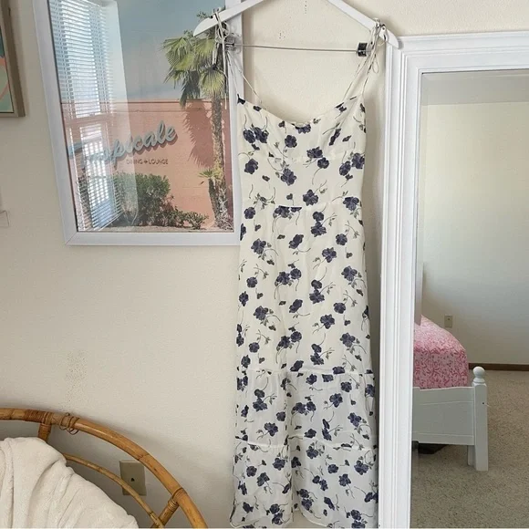 Reformation Emmie Midi Floral Dress in Blueberries - Picture 3 of 7